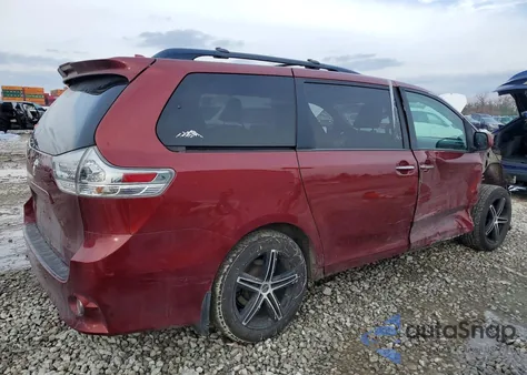 2019 Toyota Sienna Se z USA, uszkodzony, nr VIN 5TDXZ3DC8KS966395